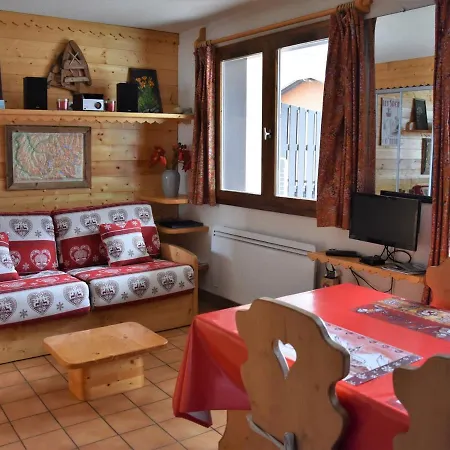 Cosy Et Lumineux - 4 Pers, Balcon Sud, Depart Skis Aux Pieds, Proche Centre Et Pistes - Fr-1-464-93 Apartment